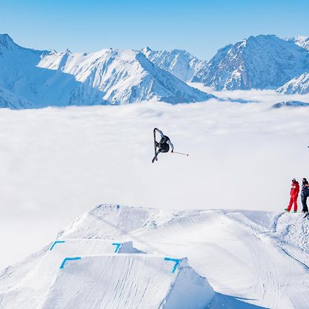Chalet Alpe D'Huez 1850-Sea And Mountain Pleasure Avec 2 Appartements- 1 Appartement 3 Chambres 8 Couchages - 3 Salles D'Eau Et 1 Appartement 5 Chambres 12 Couchages 5 Salles D'Eau - Jacuzzi Et Sauna -Pieds Des Pistes Et Centre Εξωτερικό φωτογραφία